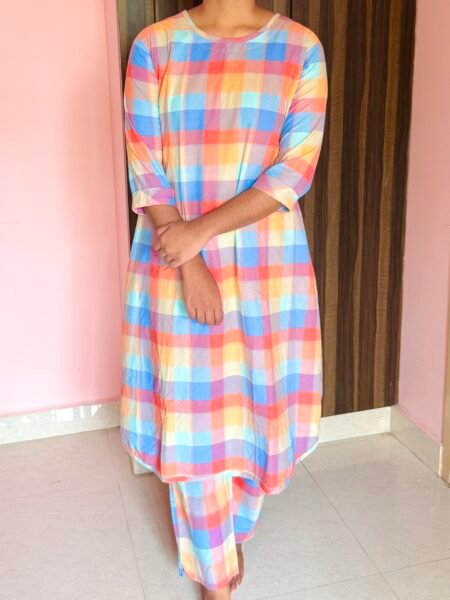 Multicolor Checked Cotton Co-ord Set with Bee Embroidery – Comfortable Everyday Wear for Women